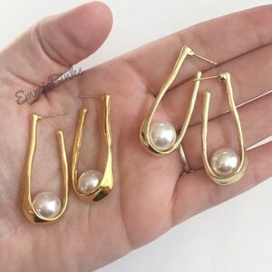 New Anthropologie Pearl Vintage Hoop Earrings